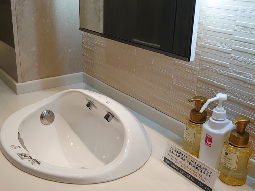 ハンドドライヤー