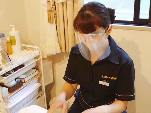 フェイスガード