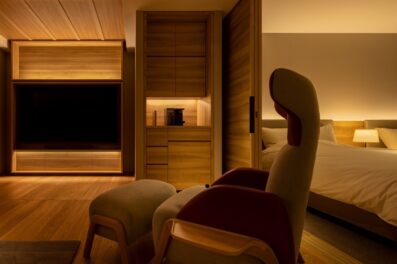 ご招待プラン「礼の極み」<br>（東館・銀泉半露天特別室<br>　　朱雀・30万円コース）