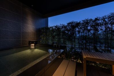 ご招待プラン「礼の極み」<br>（西館・銀泉露天貴賓室<br>　　貴舟・48万円コース）