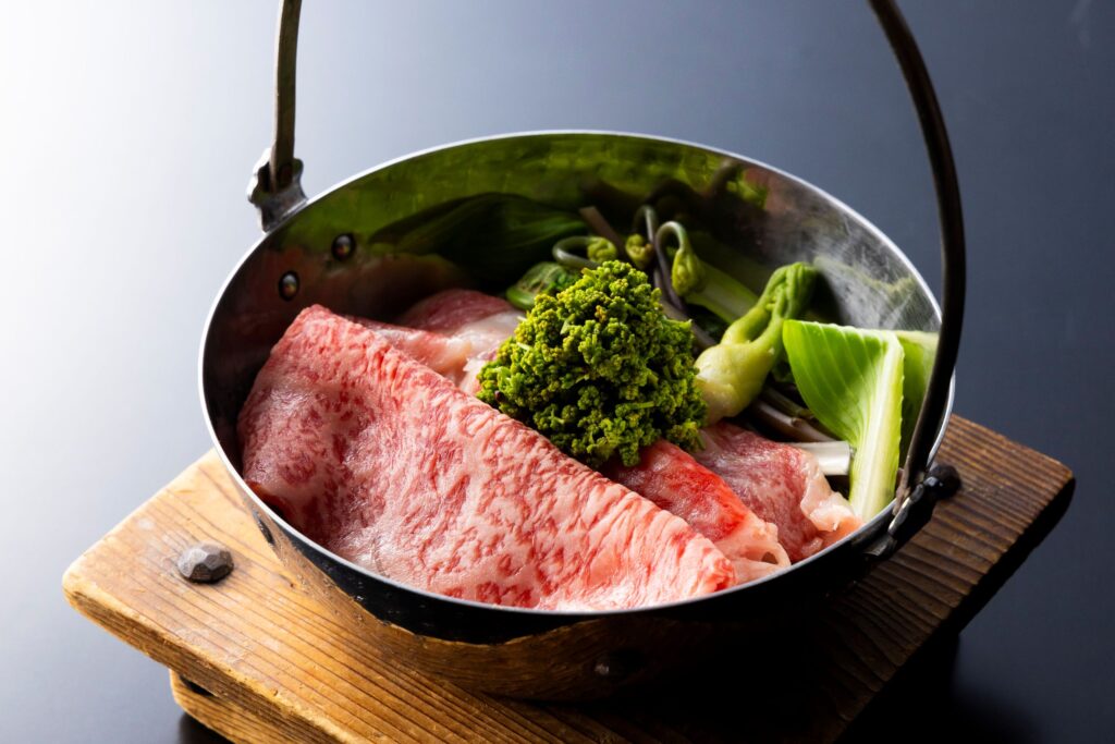 花山椒入り山菜牛鍋